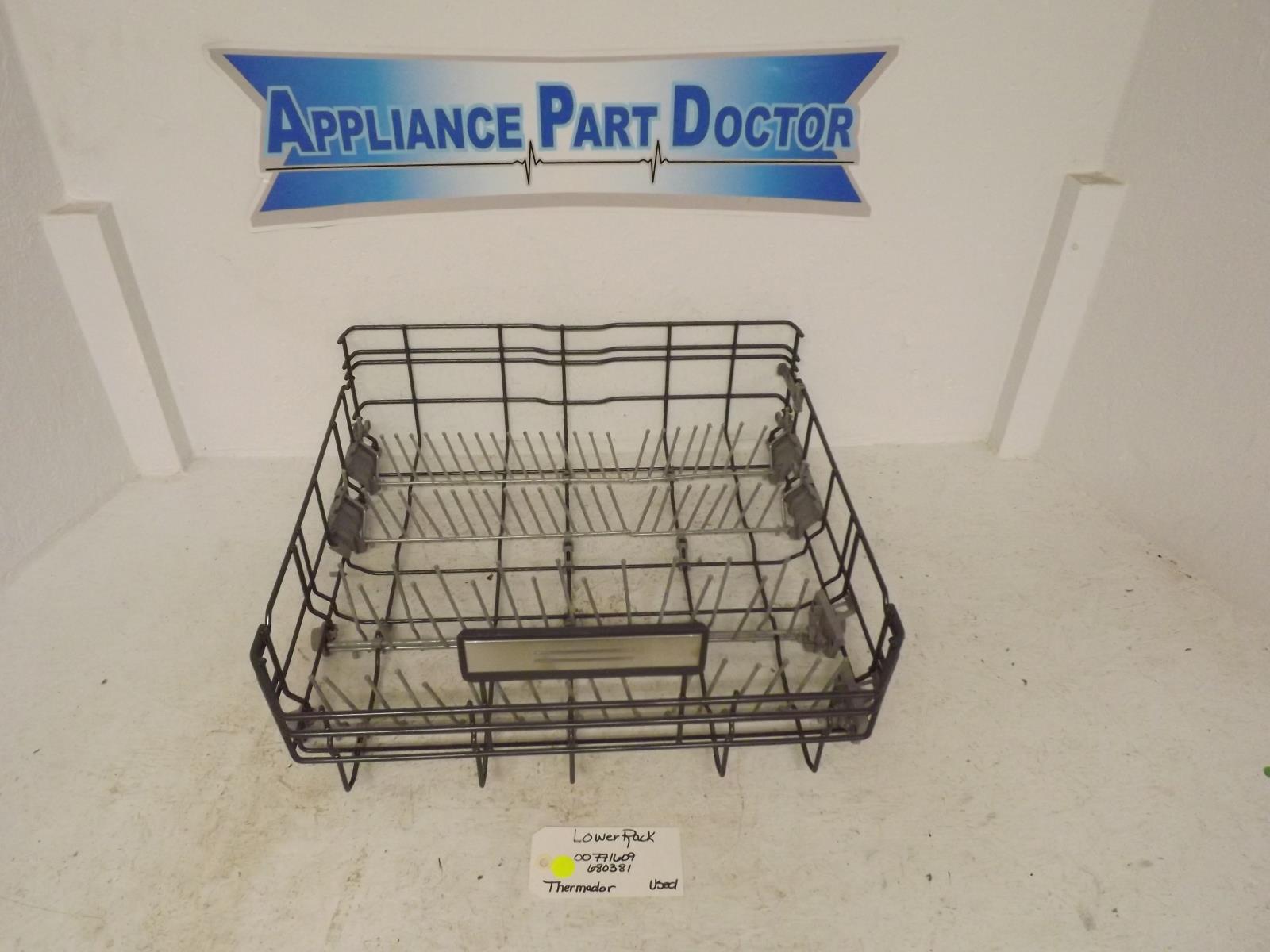 Thermador Dishwasher 00771609 680381 Lower Rack Used Thermador Dishwasher 00771609 680381 Lower Rack Used